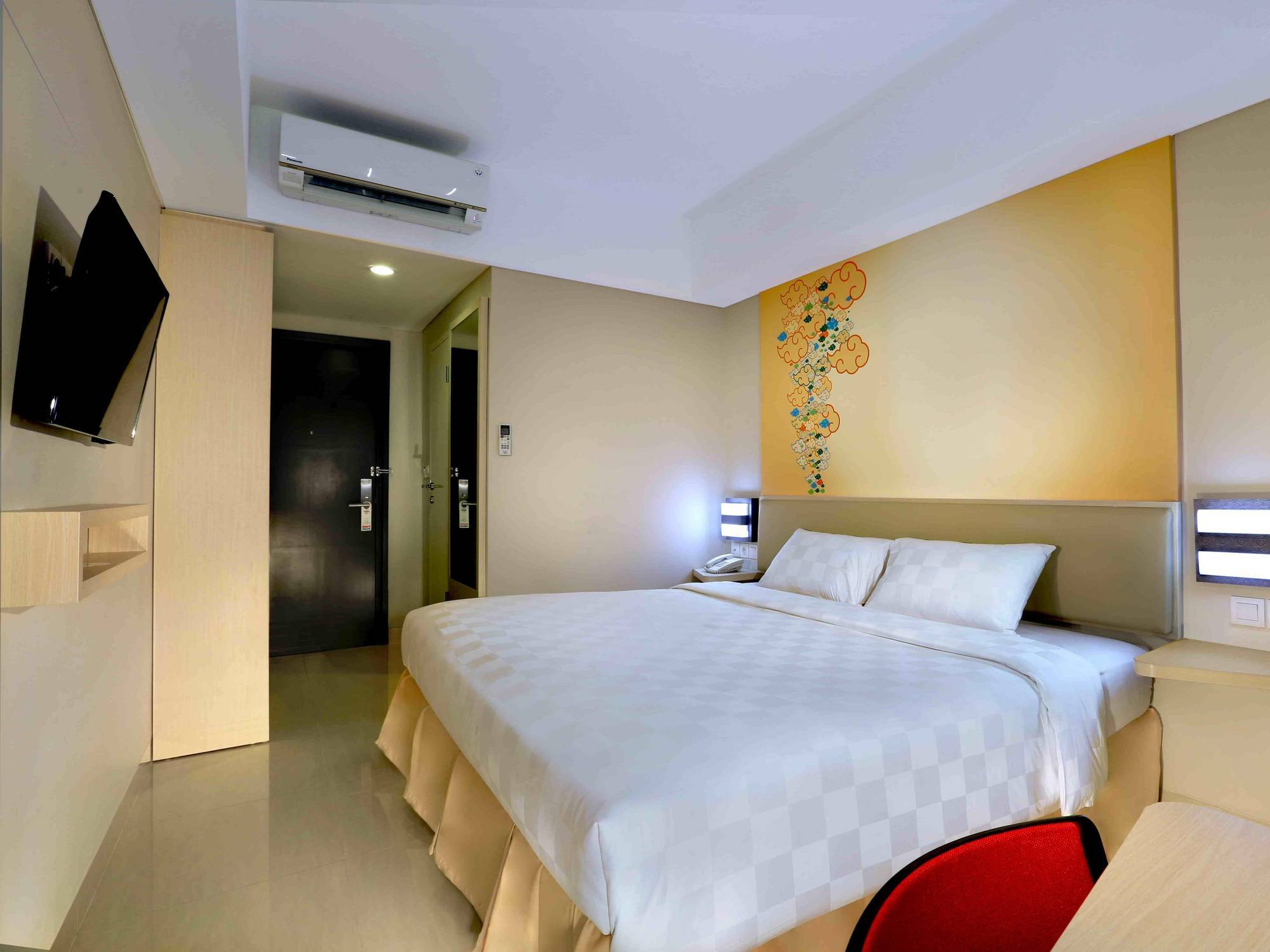 Cordela Hotel Cirebon Exterior foto